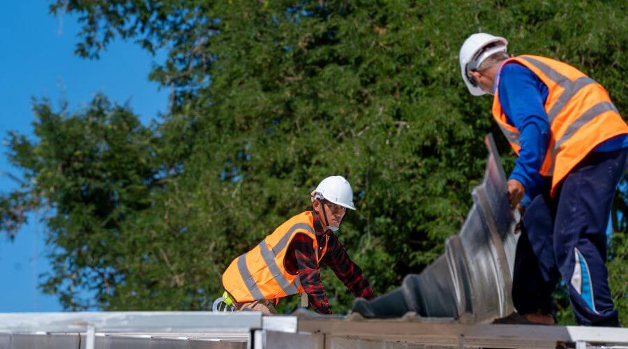 Professional gutter cleaning in Coram, NY